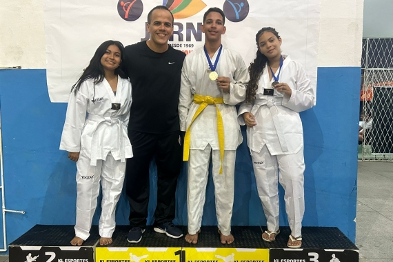 Alunos da Estação Cidadania conquistam medalhas no JERN’S de taekwondo
