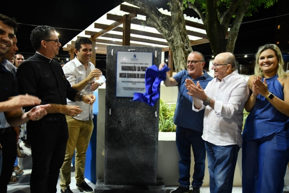 Paulinho Freire inaugura a nova praça Nossa Senhora de Lourdes em Areia Preta