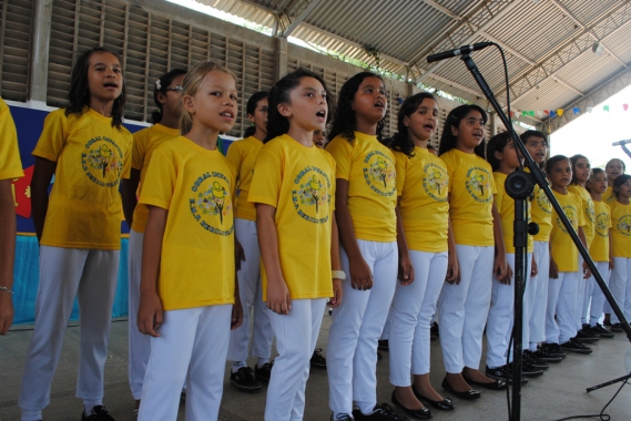 Corais das escolas municipais se apresentam no “Tralalando no ENCONAT”