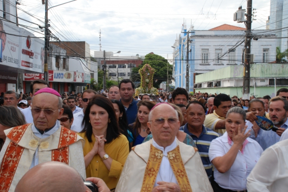 Encerramento da Festa de Nossa Senhora da Apresentação leva multidão às ruas de Natal