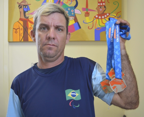 Atleta paraolímpico da Semsur ganha medalhas em competição
