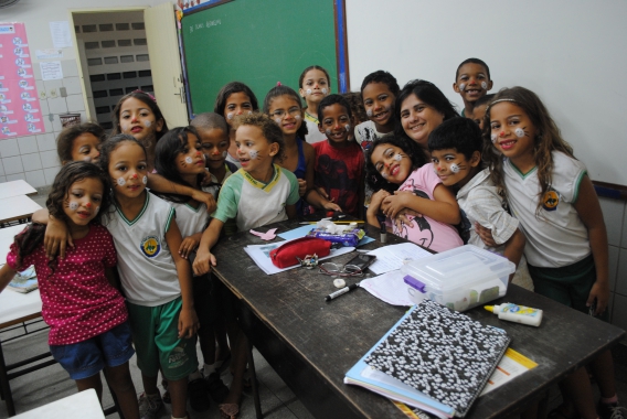 Alunos comemoraram a Páscoa com canto e teatro