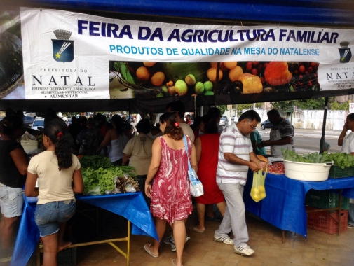 Feira da Agricultura Familiar chega a Ponta Negra com café da manhã para jornalistas