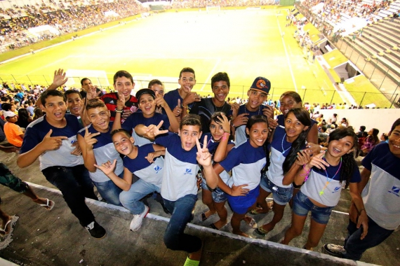 Estudantes da rede pública municipal de ensino acompanham treino aberto da Itália no Frasqueirão