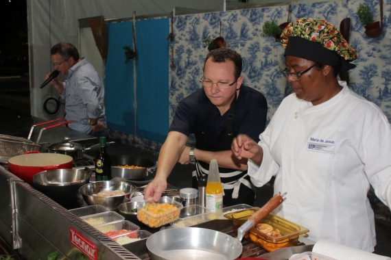 Festival Gastronômico atrai grande público com boa comida, concurso e shows musicais