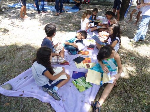 Alunos da Escola Municipal Maria Madalena participam do projeto Bosque Literário