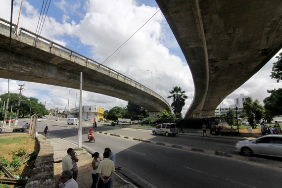 Empresa que promoverá a troca do neoprene do viaduto do Baldo realiza vistoria na segunda-feira
