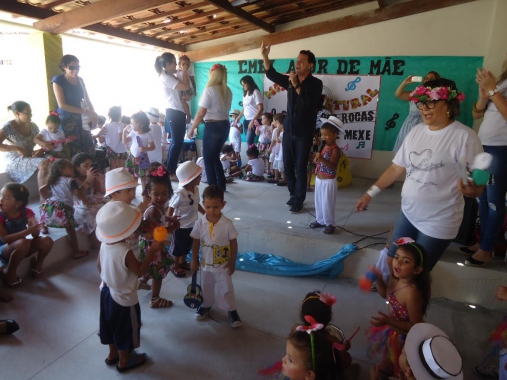 CMEI Amor de Mãe promove mostra cultural em homenagem ao Samba