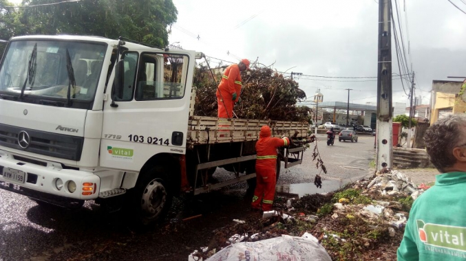 Serviços de limpeza serão suspensos nesta terça-feira em função do Dia do Gari