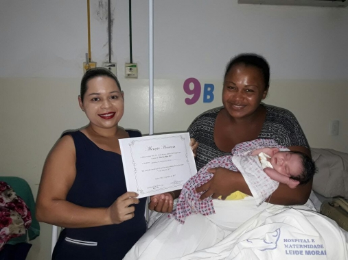 Maternidade Leide Morais realiza capacitação e entrega de certificados às mães