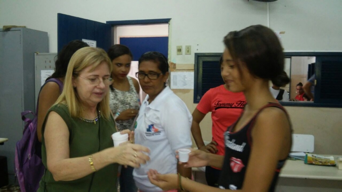 SMS realiza ação contra verminoses e hanseníase em escola nas Rocas