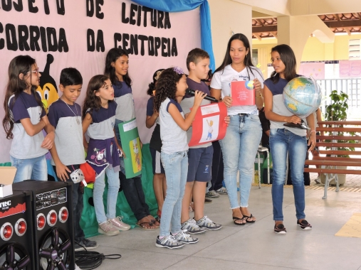 Escola Municipal N. S. da Apresentação promove evento literário e recebe autor de livros infantis