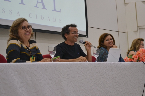 Encontro reúne mais de 300 profissionais que atuam na Educação de Jovens e Adultos