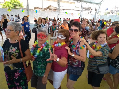 Carnaval da terceira idade agita o clube Atlântico
