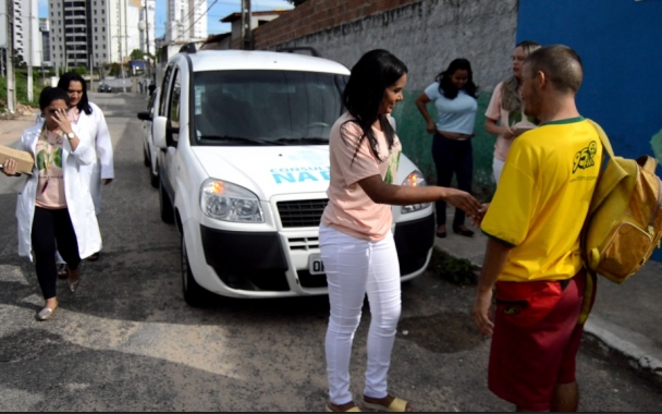 Projeto leva assistência e atendimento de saúde a pessoas em situação de rua 