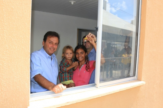 Mais 224 famílias são beneficiadas com unidades habitacionais do Village de Prata