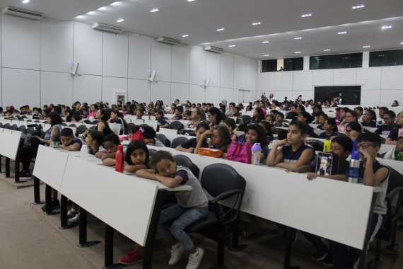 Cerca de 700 alunos da rede municipal participam do Ação Leitura 