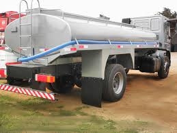 Prefeitura do Natal publica norma técnica para transporte de água potável por carros-pipas 