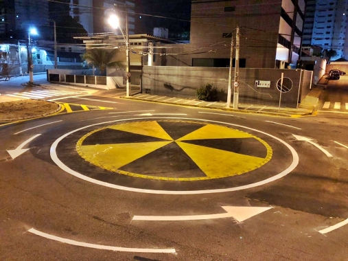 Rotatória da Av. Romualdo Galvão com Rua Alm. Nelson Fernandes é readequada pela STTU