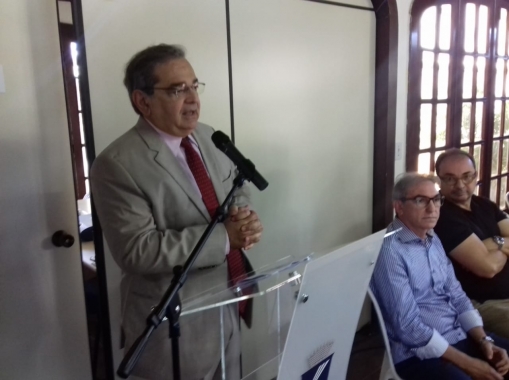 Prefeito Álvaro Dias assina decreto que simplifica licenciamento ambiental em Natal
