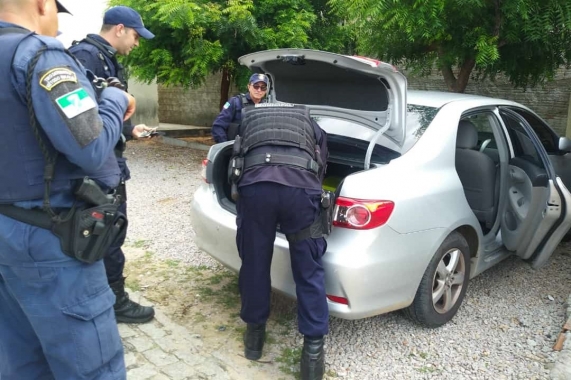 Guarda Municipal recebe denúncia e localiza corolla roubado no Leningrado