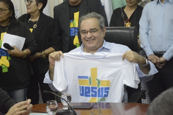 Prefeito Álvaro Dias garante apoio para a realização da Marcha para Jesus