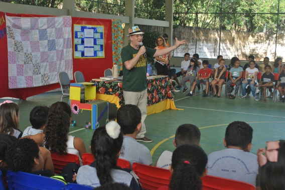 Escola Arnaldo Monteiro recebe José de Castro em programação literária