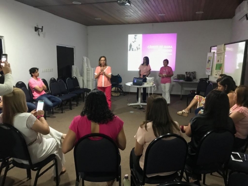 Secretaria Municipal de Saúde promove discussões sobre câncer de mama