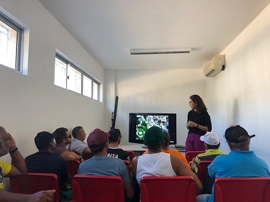 Equipe do Planta Natal reúne jardineiros em palestra 