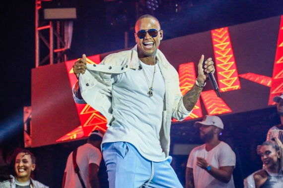 Léo Santana abre shows do Polo Ponta Negra nesta quinta