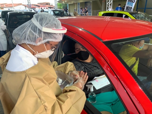 Mais de 1500 pessoas são atendidas no segundo dia de drive da Prefeitura do Natal