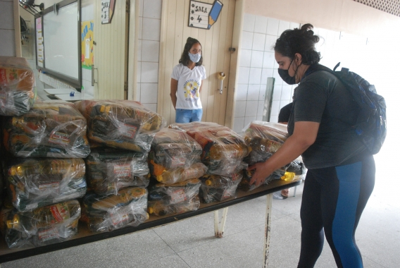 Prefeitura do Natal já distribuiu 6.959 cestas básicas para os alunos da Rede Municipal