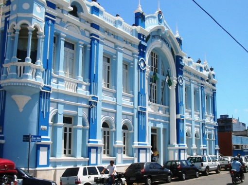 Novo decreto cancela eventos de fim de ano, Carnaval e impõe mais restrições contra Covid-19