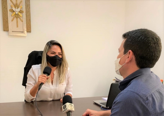 Secretária da Semdes é homenageada com Medalha de Mérito Policial Luiz Gonzaga