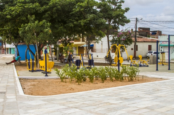 Praça no Felipe Camarão é totalmente revitalizada pela Prefeitura do Natal