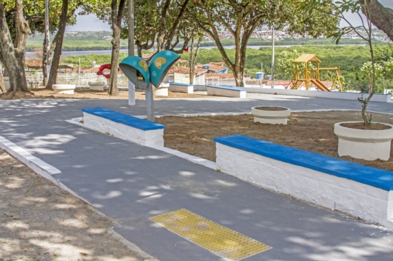 Bairro Nordeste ganha praça totalmente revitalizada