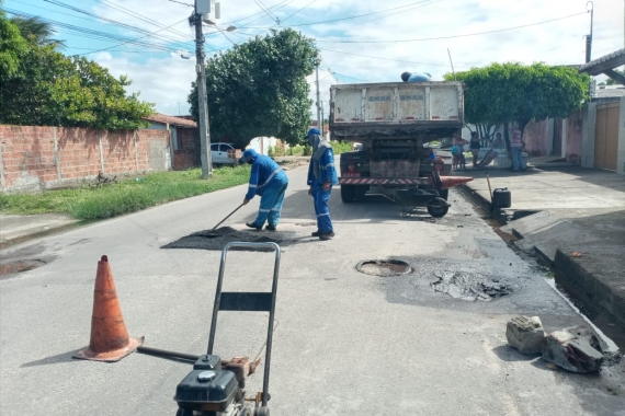 José Sarney e Rocas passam por manutenção da rede de drenagem