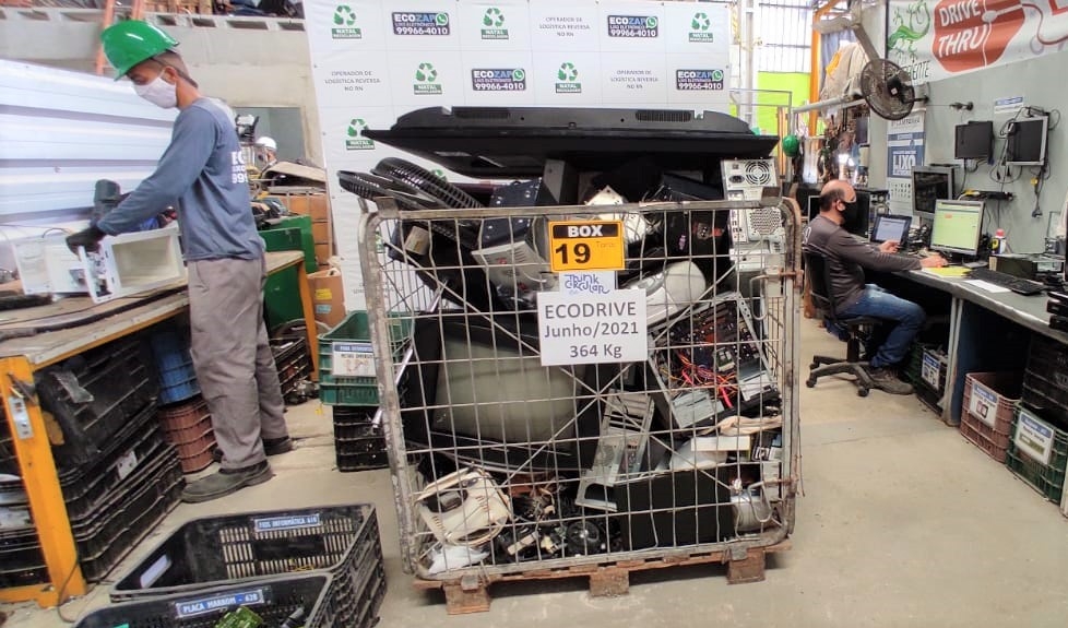 Eco drive-thru recebeu 364 kg de lixo eletrônico durante Semana do Meio Ambiente de Natal