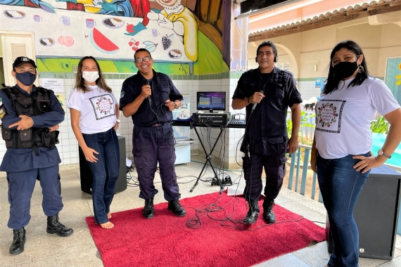 Guardas da Ronda de Proteção Escolar fazem show musical para familiares e alunos de CMEI 