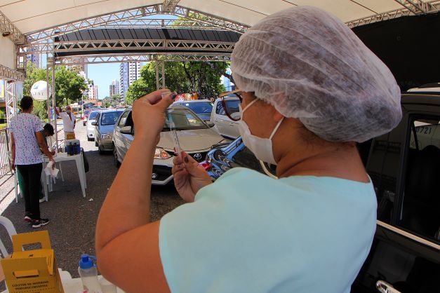 Natal inicia vacinação de adolescentes com comorbidades ou com deficiência permanente 