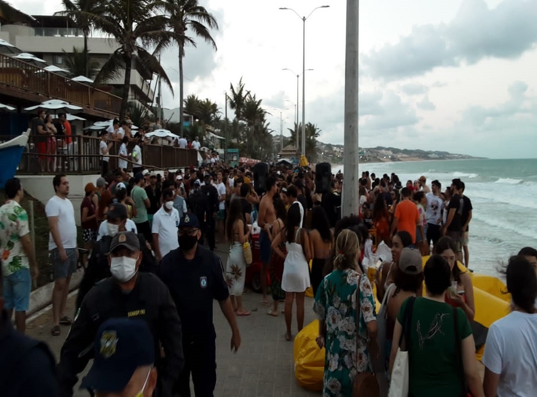 Três eventos irregulares na orla de Ponta Negra são interditados no fim de semana