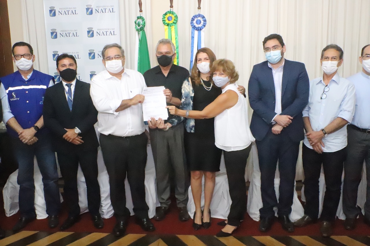 Assinatura de contrato garante obras de infraestrutura para o San Vale