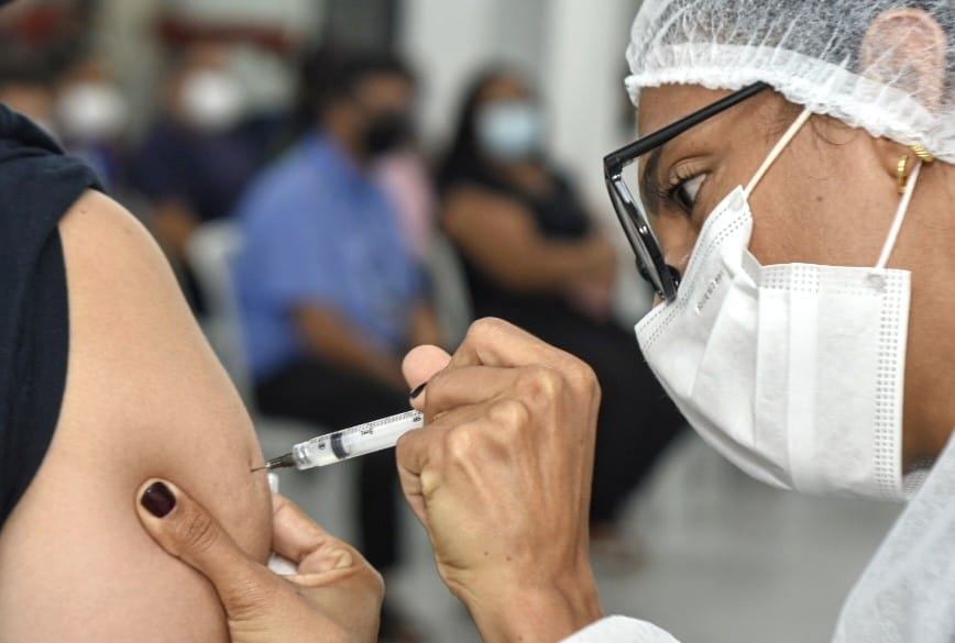 Natal amplia públicos em vacinação com a terceira dose neste sábado (02)