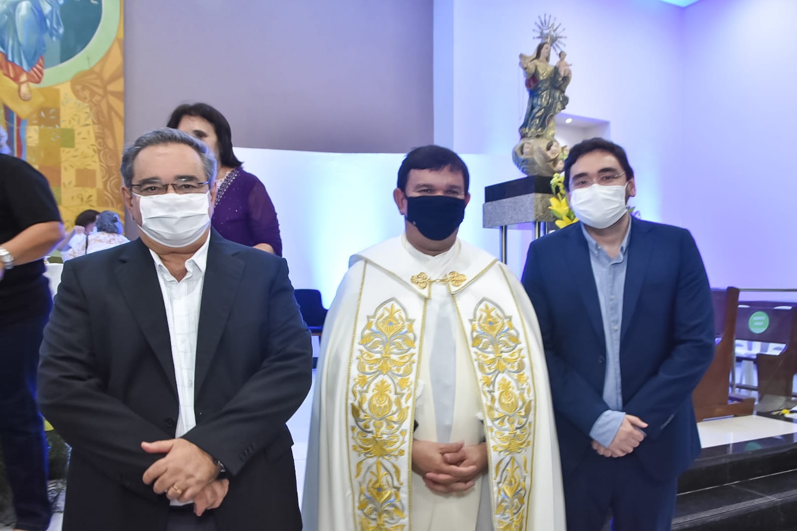 Álvaro Dias participa de missa em ação de graças a padre Sávio