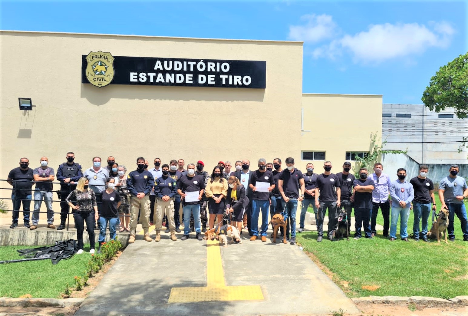 Guarda Municipal participa de treinamento sobre cão de faro e de proteção na segurança pública 