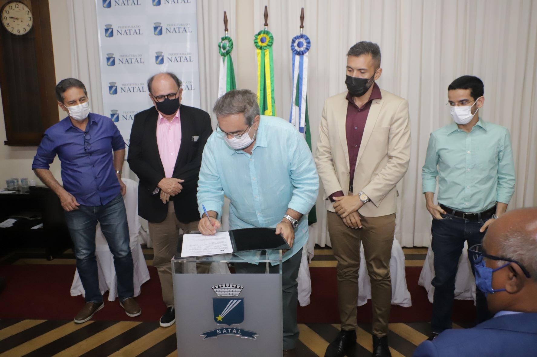 Prefeitura dá ordem de serviço para construção de Centro Comercial do Maruim