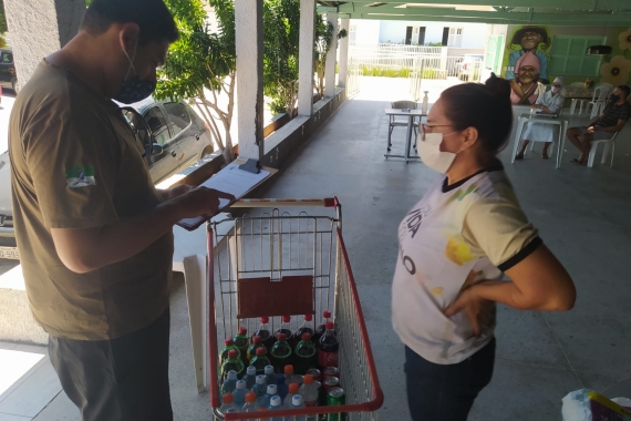 Mercadoria apreendida em Ponta Negra é doada para instituição de caridade
