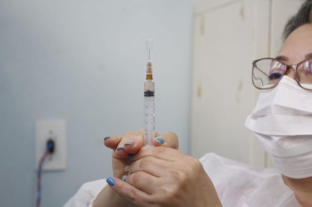 Prefeitura faz parceria com Teleperformance para alertar a população a completar ciclo vacinal