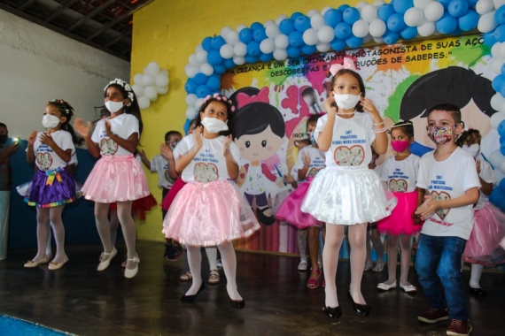 Centros de Educação Infantil da Zona Oeste festejam conclusão da Educação Infantil