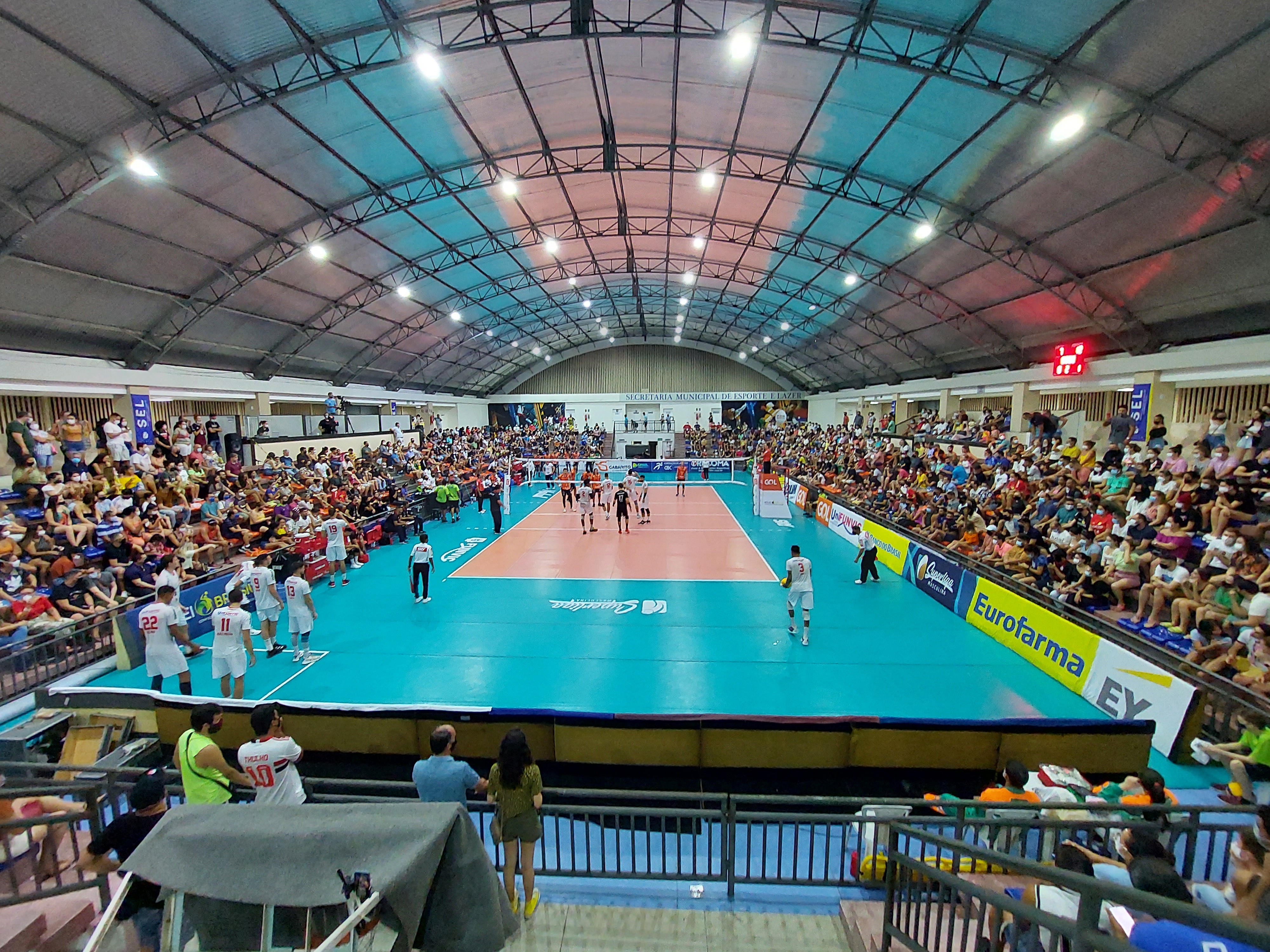 Palácio dos Esportes recebe grande público e Natal vence Uberlândia pela Superliga de Vôlei 